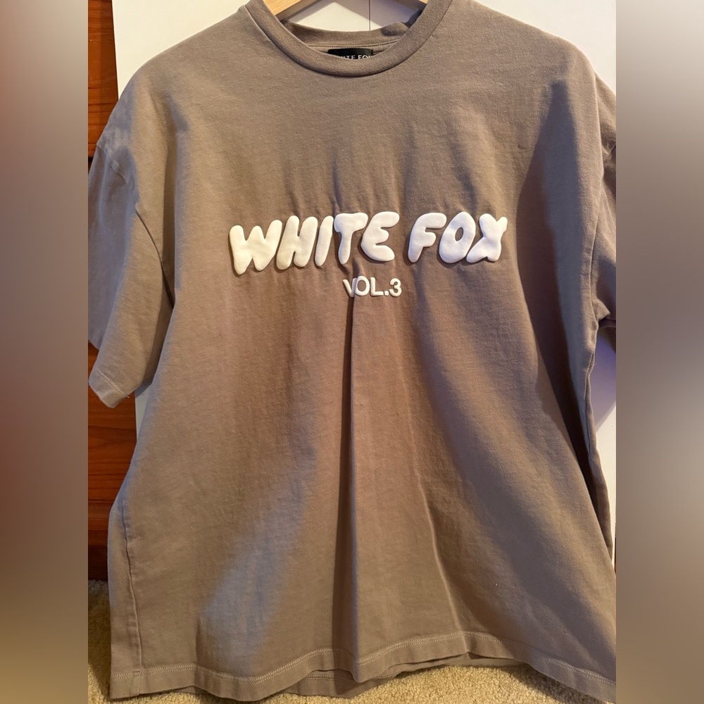 WHITE FOX OVERSIZED TEE